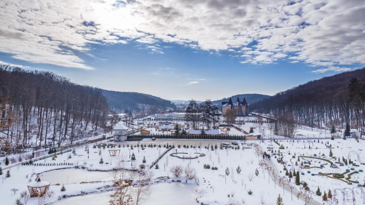 By Derenivska Kupil 4* Nyzhne Solotvyno